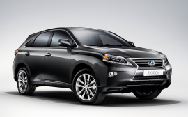 Новые модели компьютеров для гибридных автомобилей Toyota и Lexus