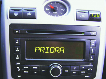 В панели Lada Priora